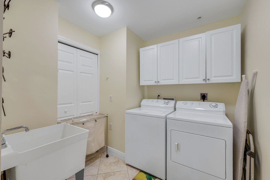 2350 Hidden Lake Ct #2511, Naples, FL 34112
