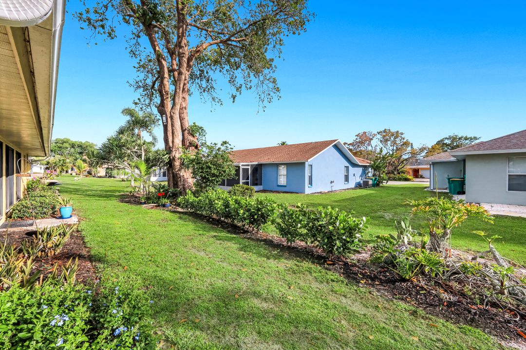 111 Blue Ridge Dr, Naples, FL 34112