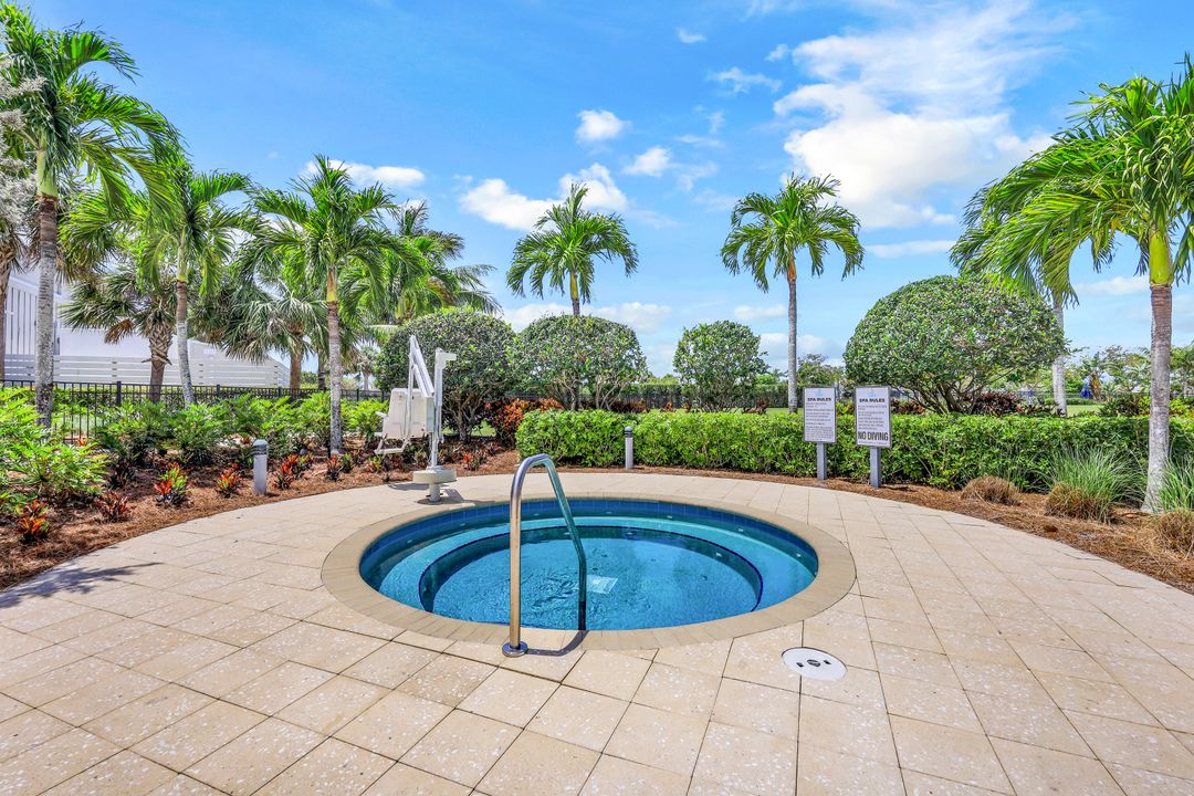 6215 Union Island Wy, Naples, FL 34113