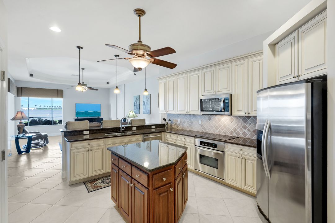 8765 Hideaway Harbor Ct, Naples, FL 34120
