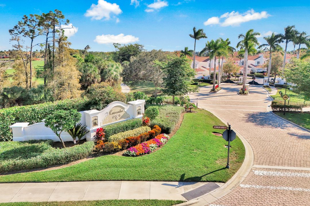 9002 Cascada Way #102, Naples, FL 34114