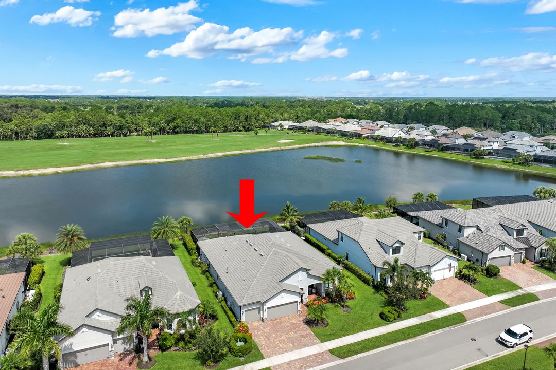 9577 Everglades Dr, Naples, FL 34120