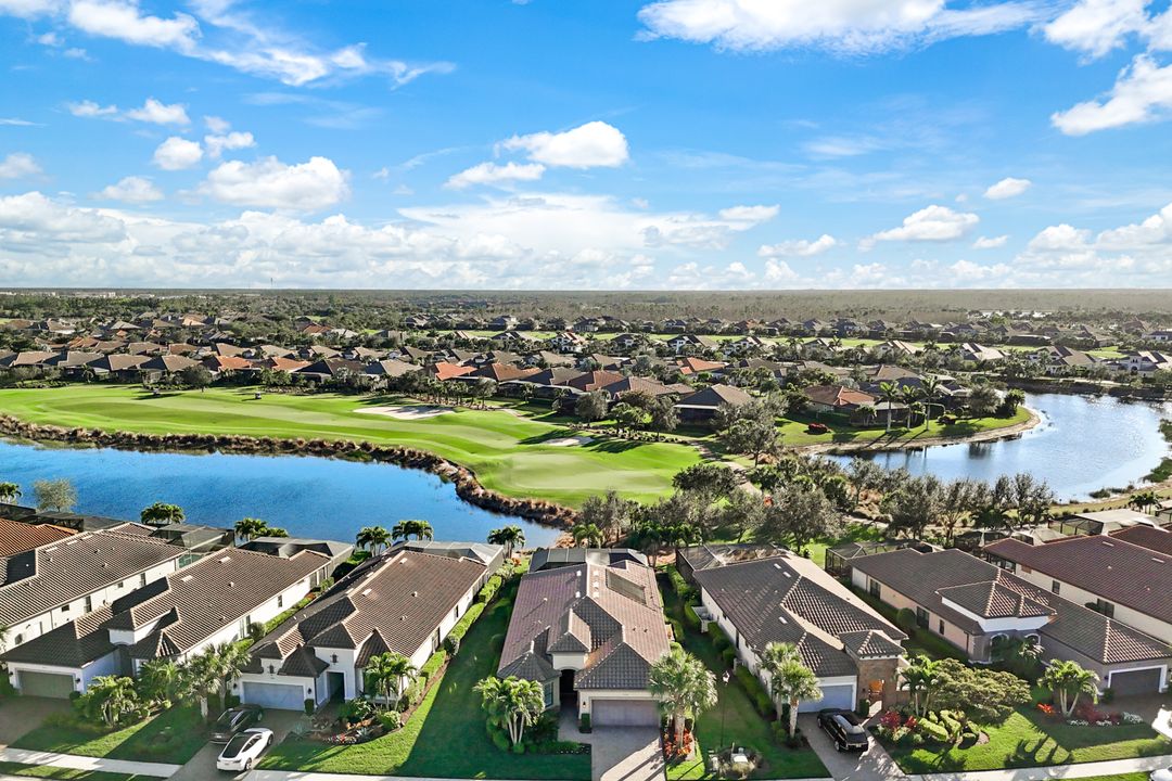 9368 Terresina Dr, Naples, FL 34119