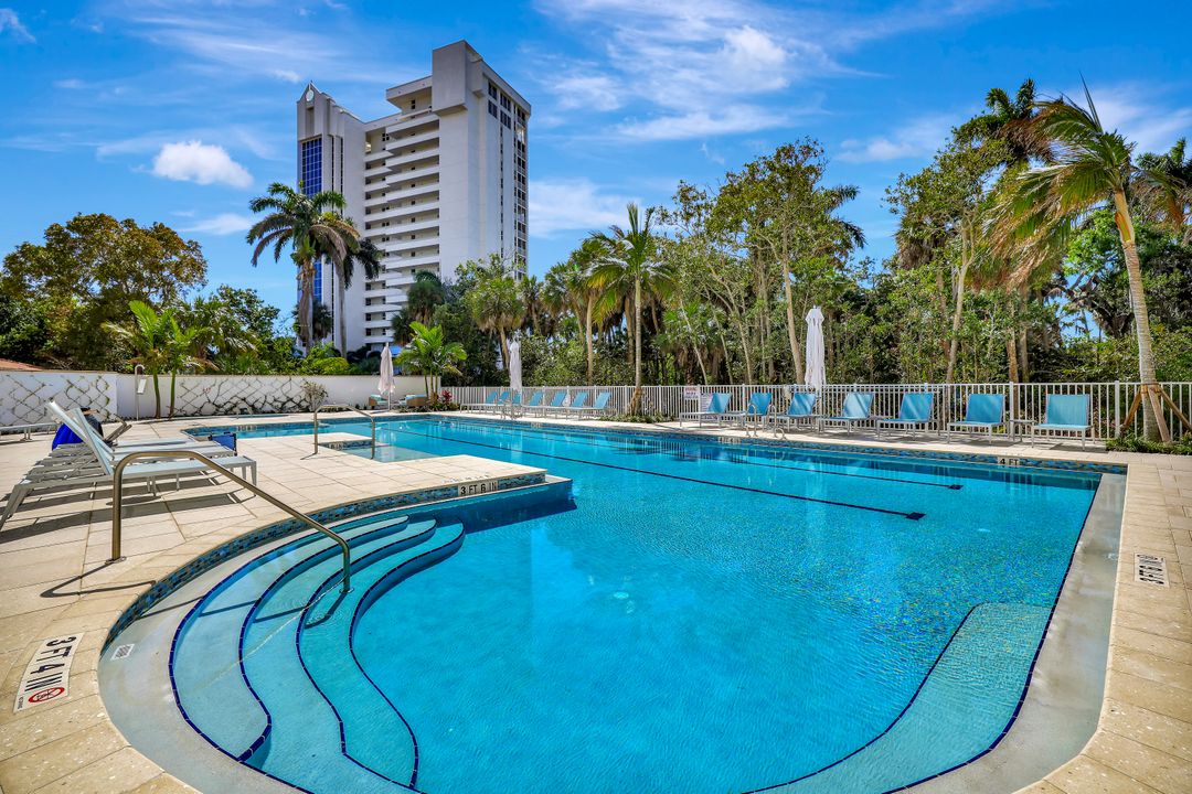 6573 Marissa Loop, Naples, FL 34108