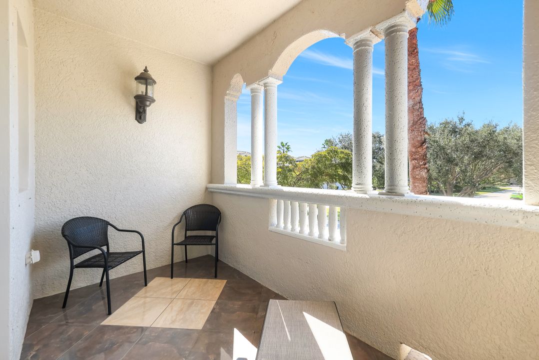 9223 Corfu Ct #202, Naples, FL 34114