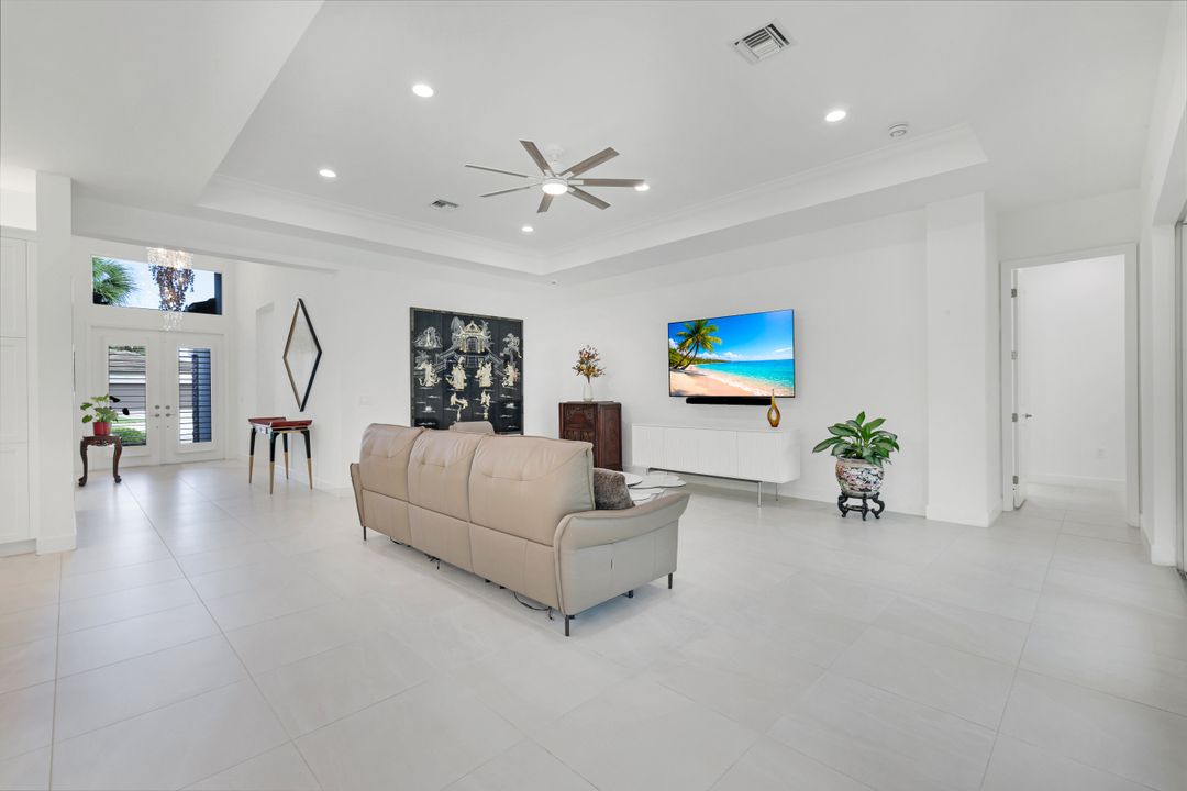 11698 Jasper Ct, Naples, FL 34120