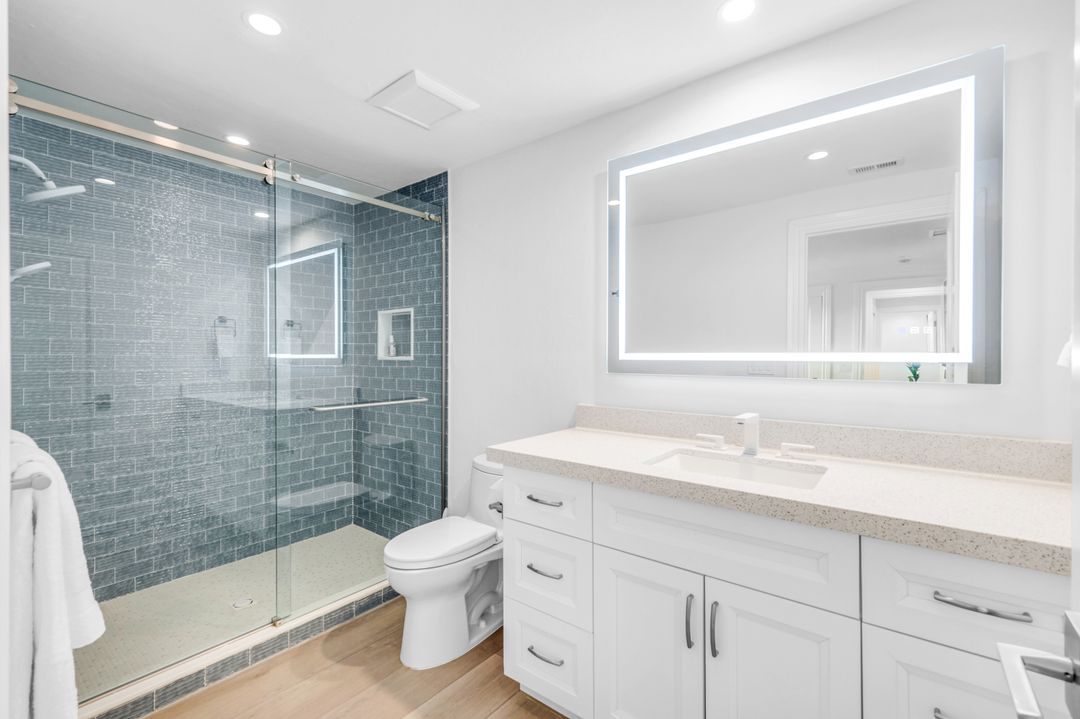 151 Bayview Ave, Naples, FL 34108