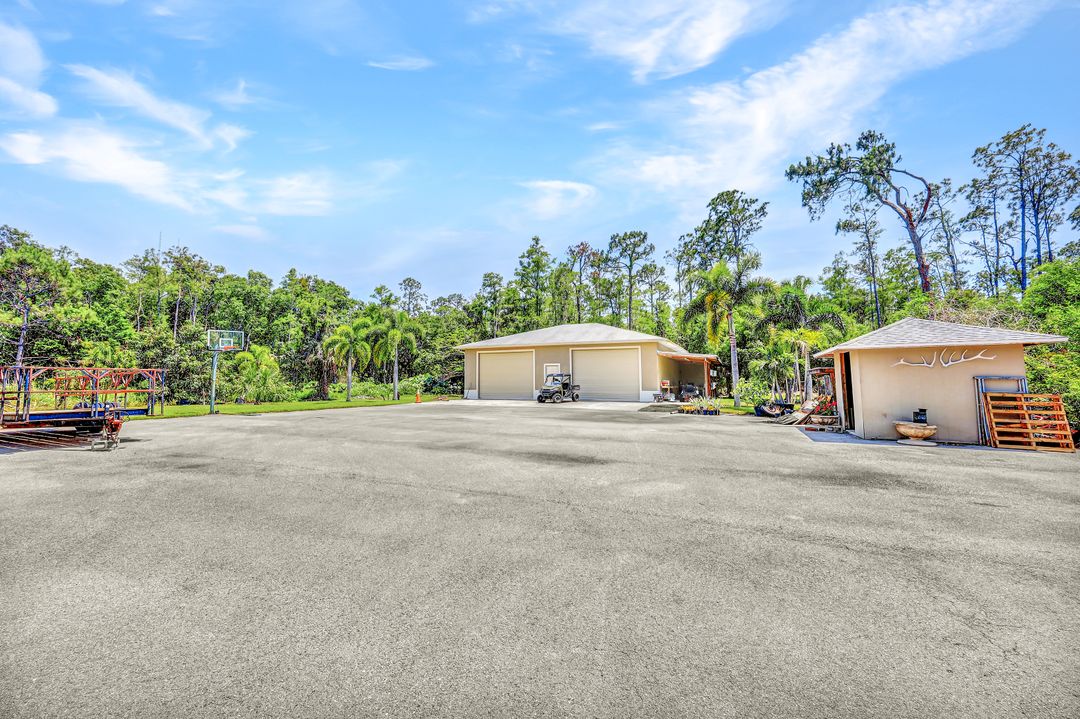 5743 Cope Ln, Naples, FL 34112
