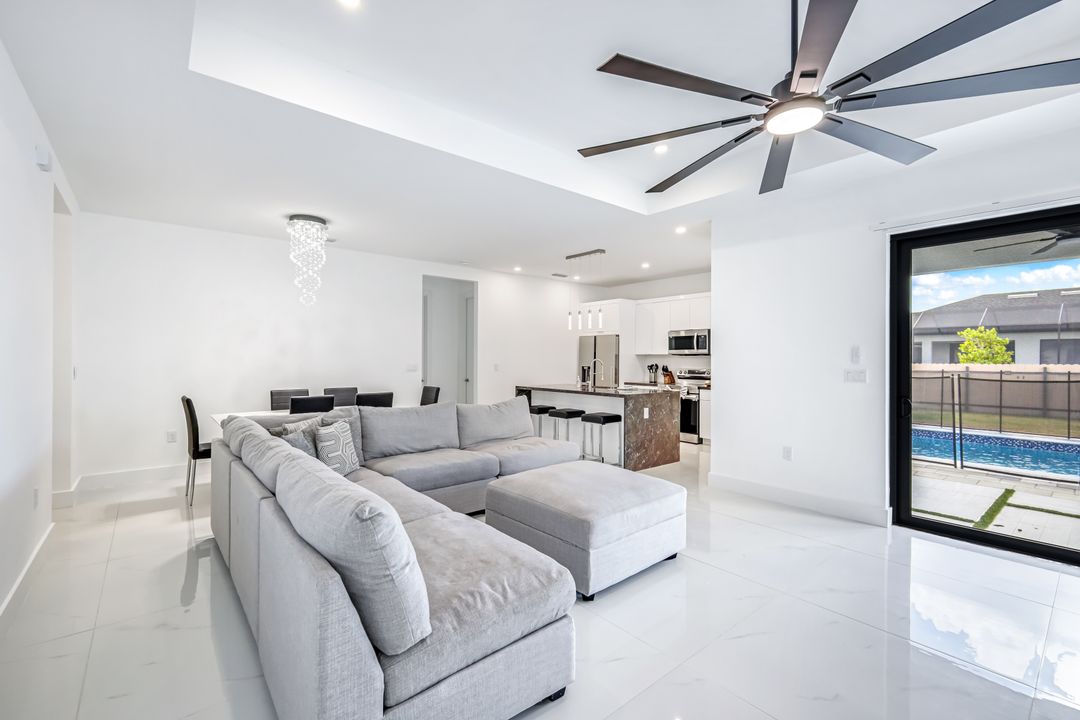 502 SW 25th Pl, Cape Coral, FL 33991