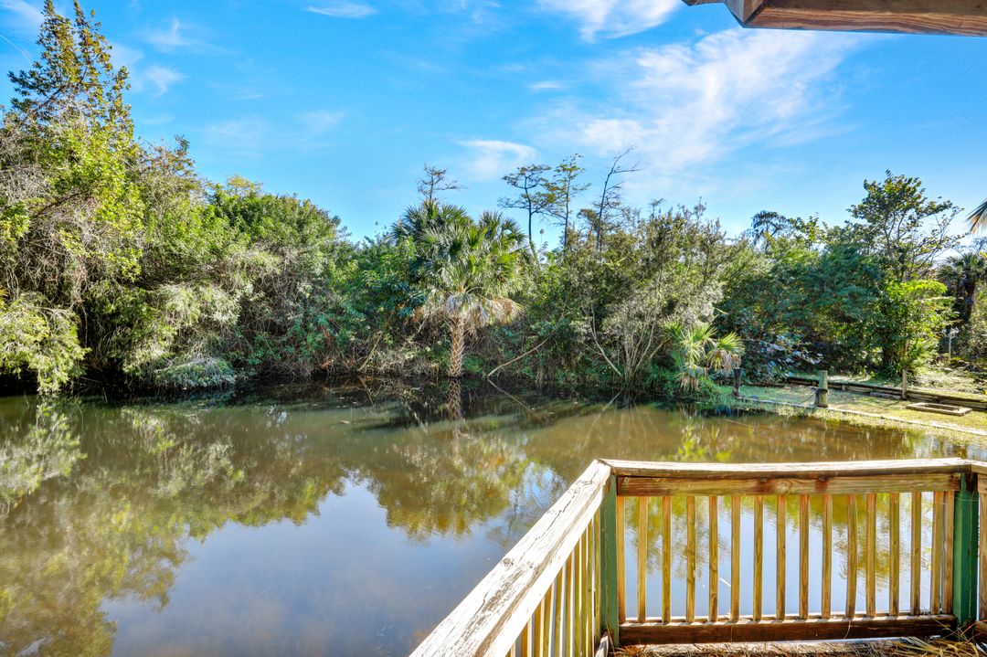825 23rd St SW, Naples, FL 34117