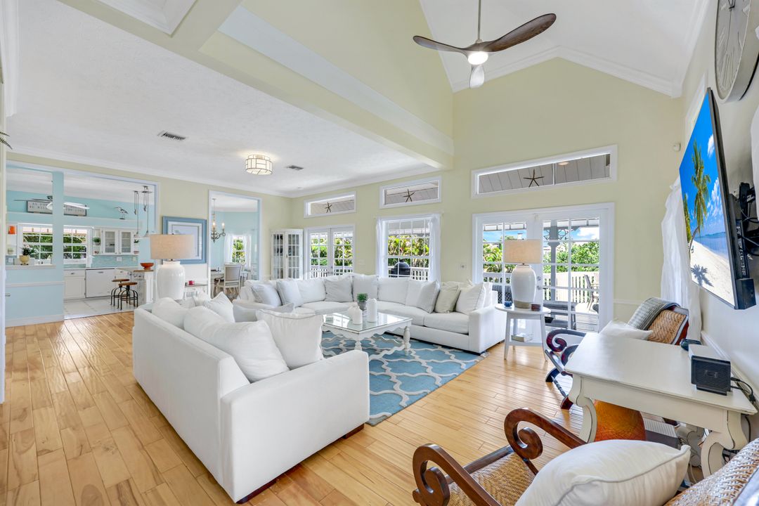 203 San Mateo Dr, Bonita Springs, FL 34134