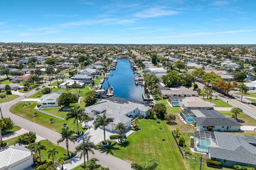 3816 SE 21st Pl, Cape Coral, FL 33904