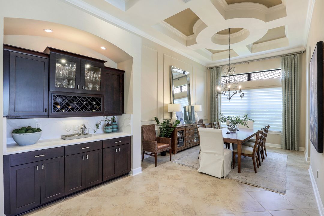 8828 Savona Ct, Naples, FL 34119