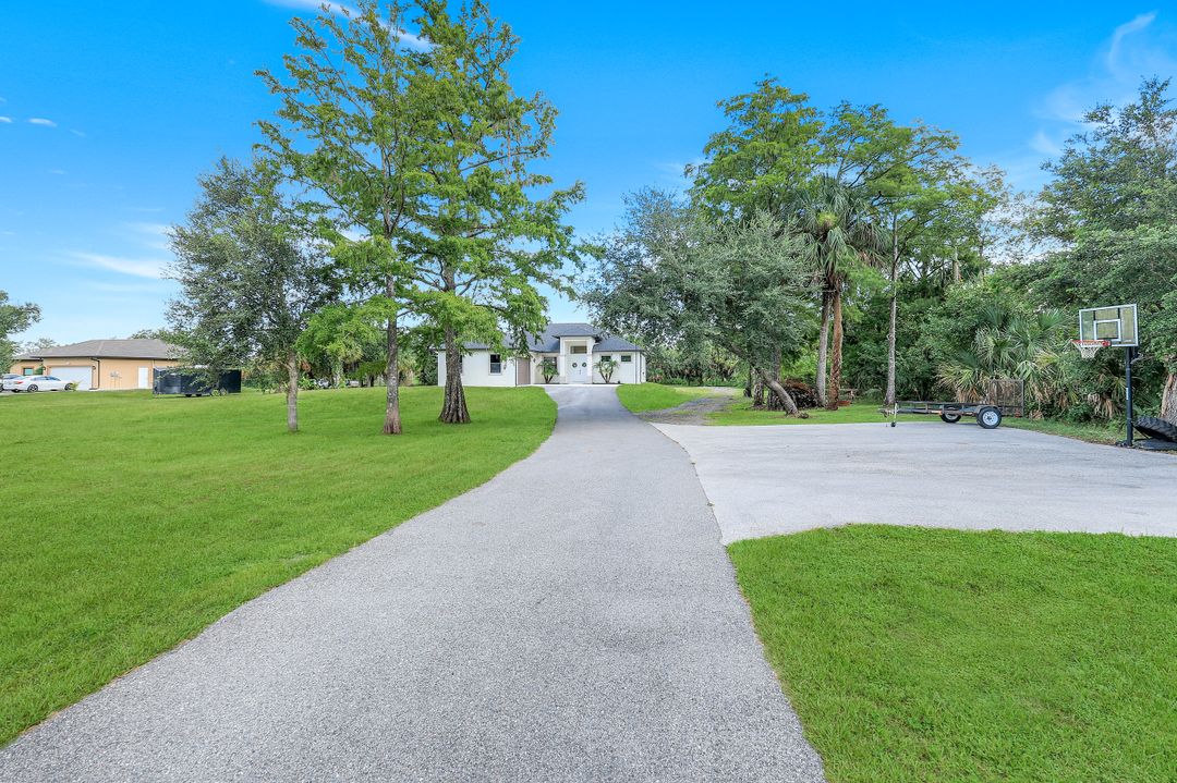 763 35th Ave NW, Naples, FL 34120