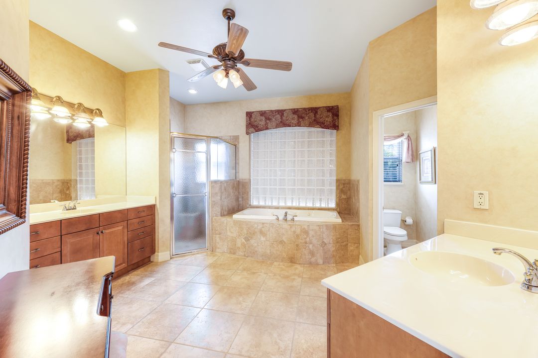 27259 High Seas Ln, Bonita Springs, FL 34135