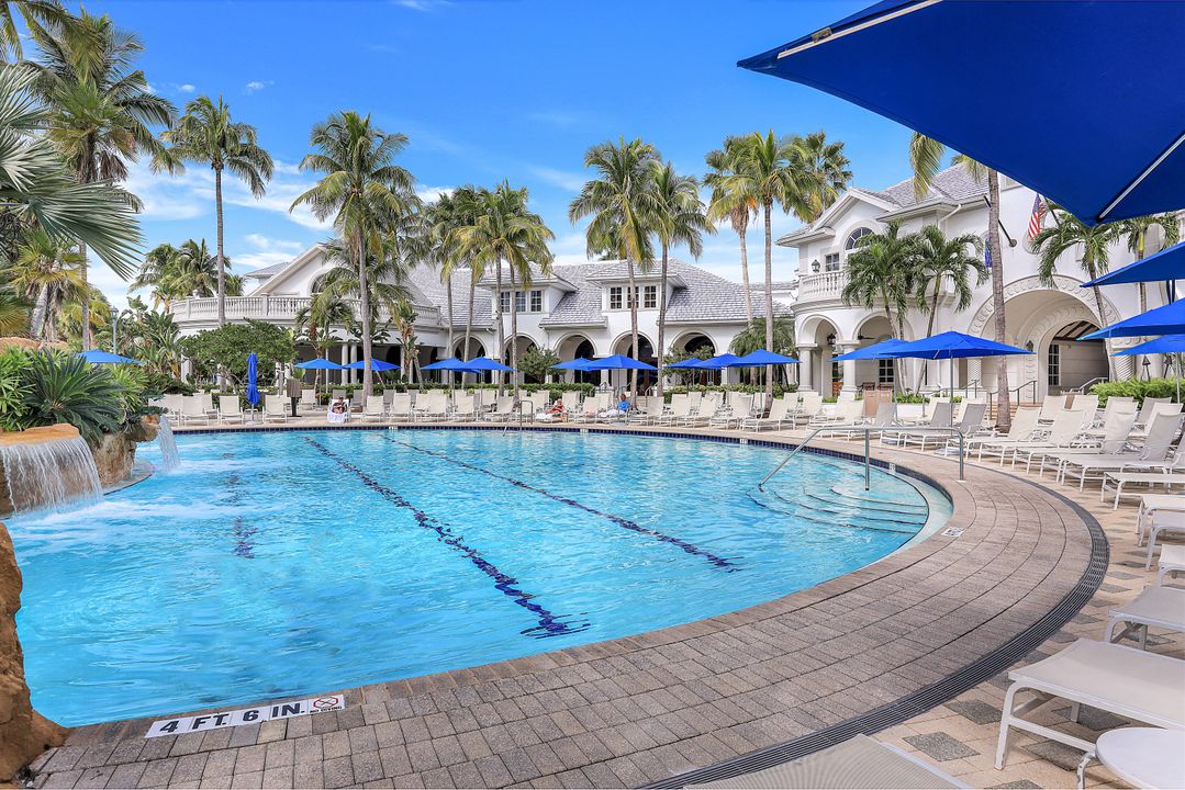 3153 Aviamar Cir #201, Naples, FL 34114