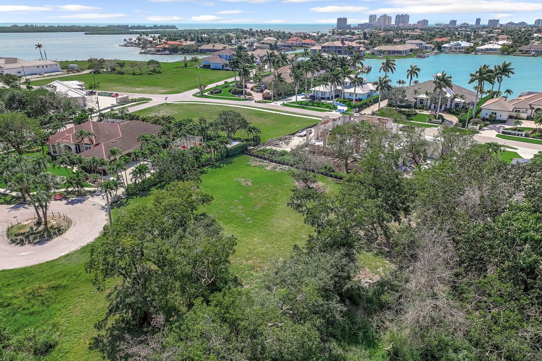 965 Leo Ct, Marco Island, FL 34145