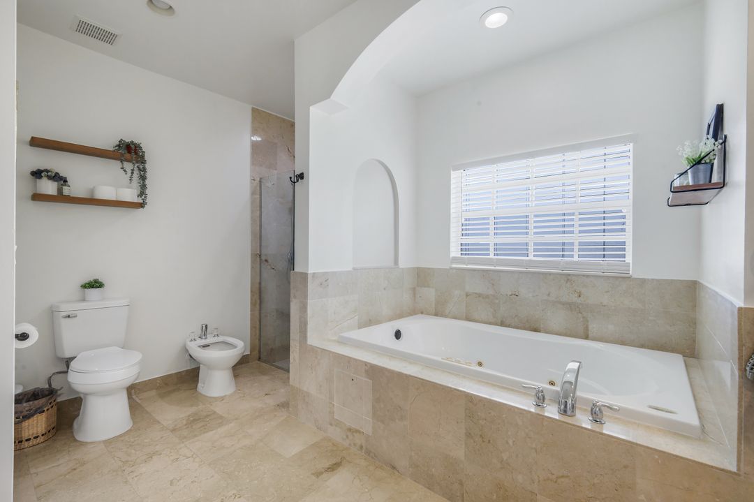 1130 NW 14th Terrace, Cape Coral, FL 33993