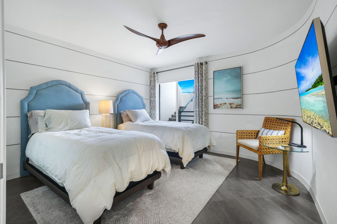 355 Park Shore Dr #1-134, Naples, FL 34103