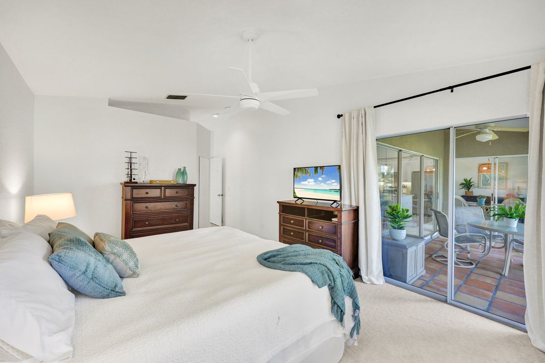 314 Emerald Bay Cir #I-5, Naples, FL 34110