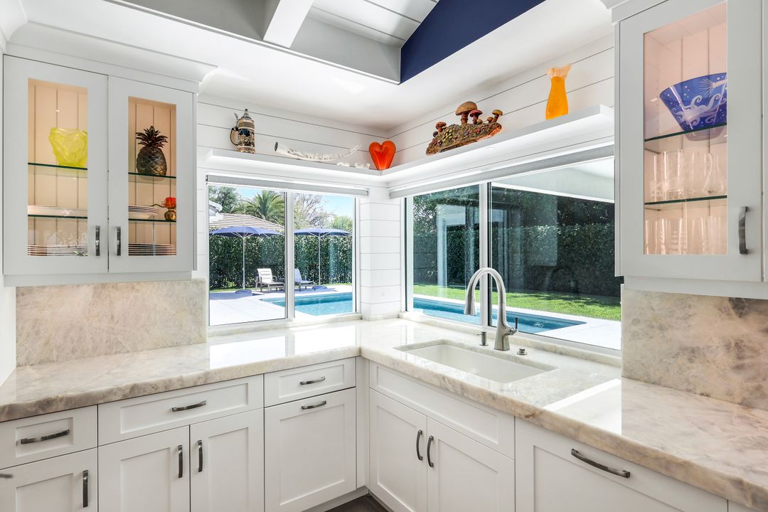 812 Tallow Tree Ct, Naples, FL 34108