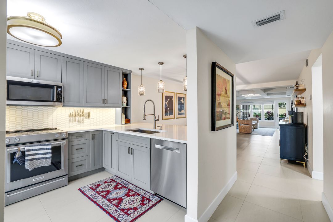 3569 Antarctic Cir, Naples, FL 34112