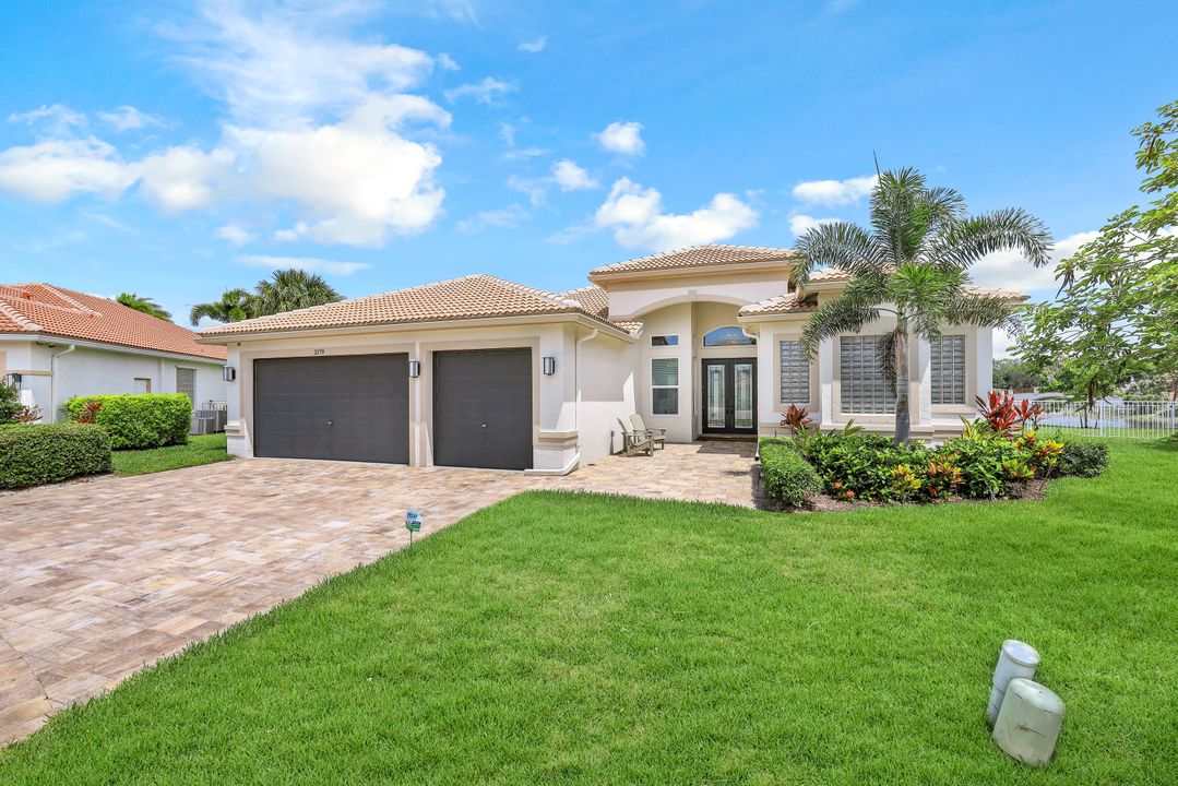 2179 Canary Island Cove, Naples, FL 34119