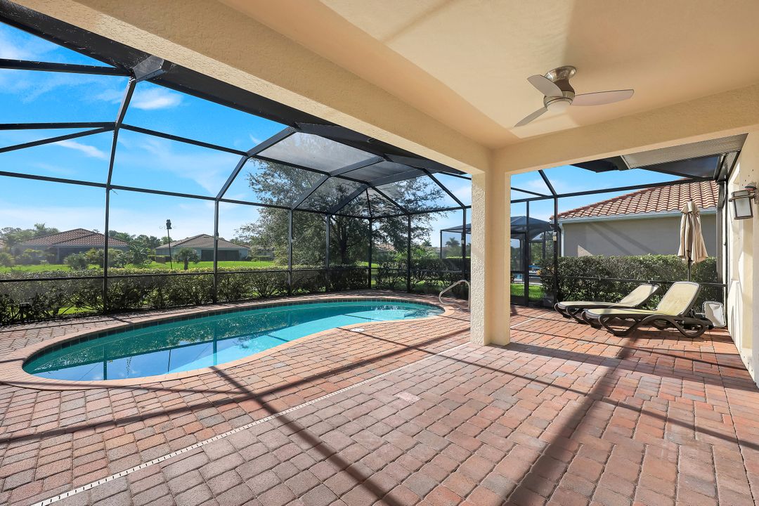 2262 Vermont Ln, Naples, FL 34120