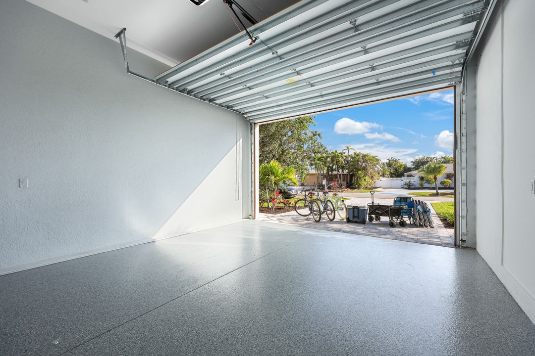 575 93rd Ave N, Naples, FL 34108
