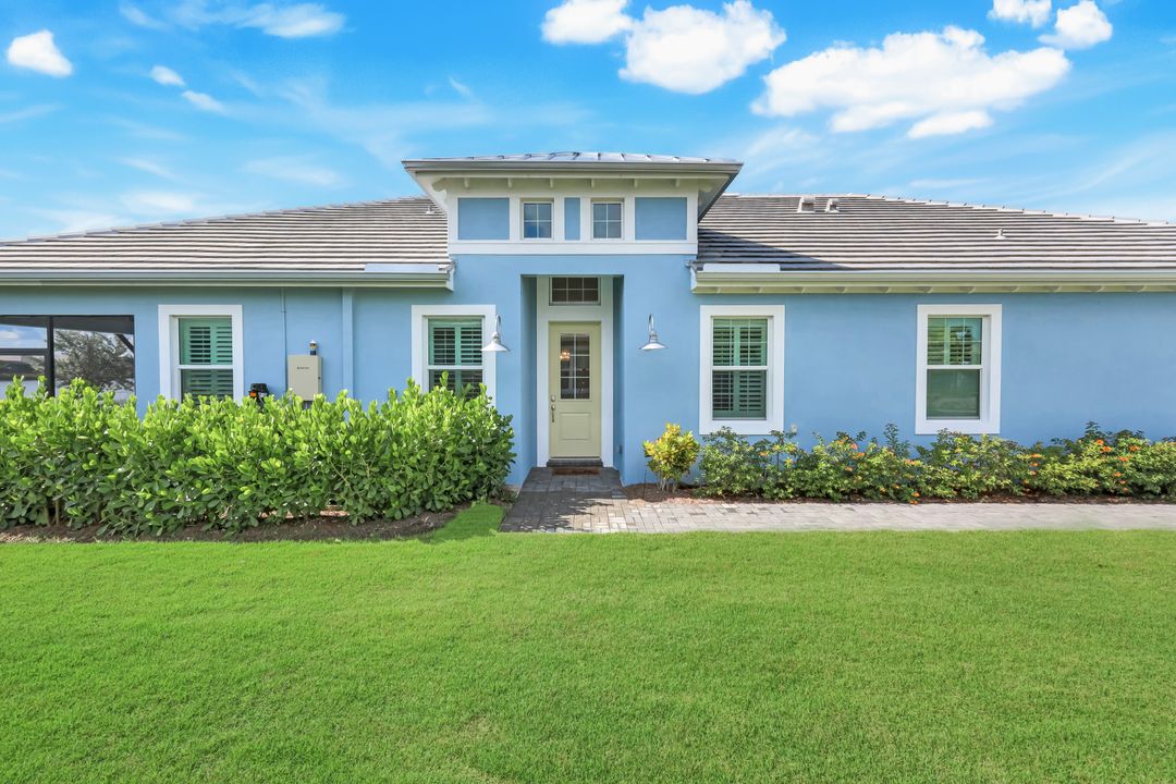8852 Yucatan Ct, Naples, FL 34112