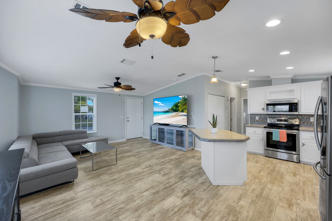 4620 Candlestick Ct E, Estero, FL 33928