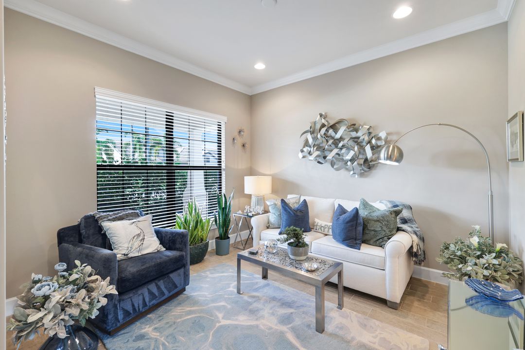 16345 Camden Lakes Cir, Naples, FL 34110