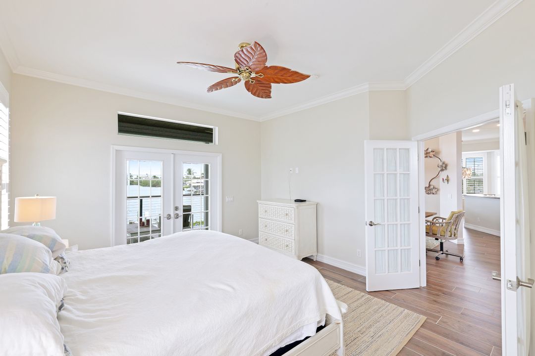 418 Panay Ave, Naples, FL 34113