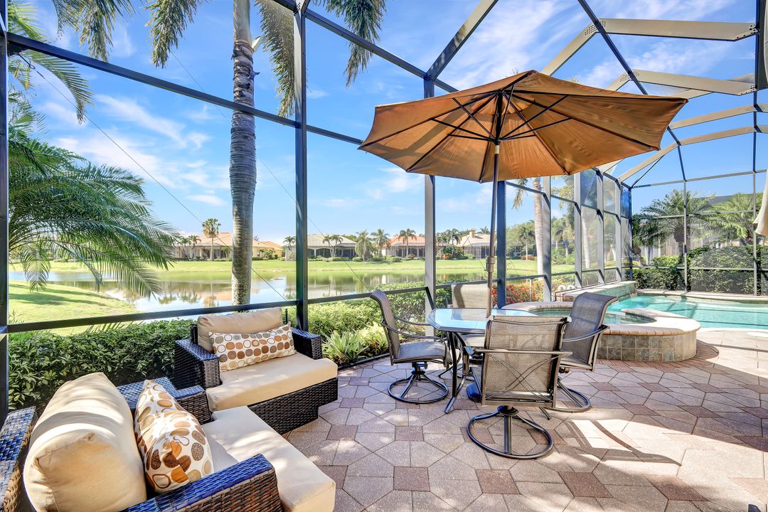 5746 Hammock Isles Dr, Naples, FL 34119