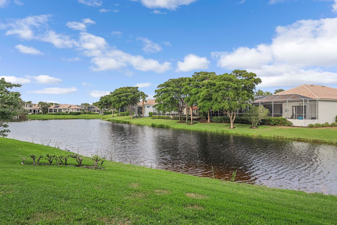 27568 Riverbank Dr, Bonita Springs, FL 34134
