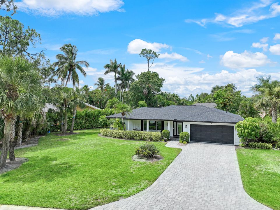 9949 Winchester Wood, Naples, FL 34109