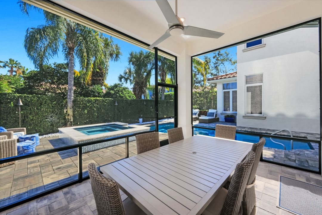 2106 Modena Ct, Naples, FL 34105