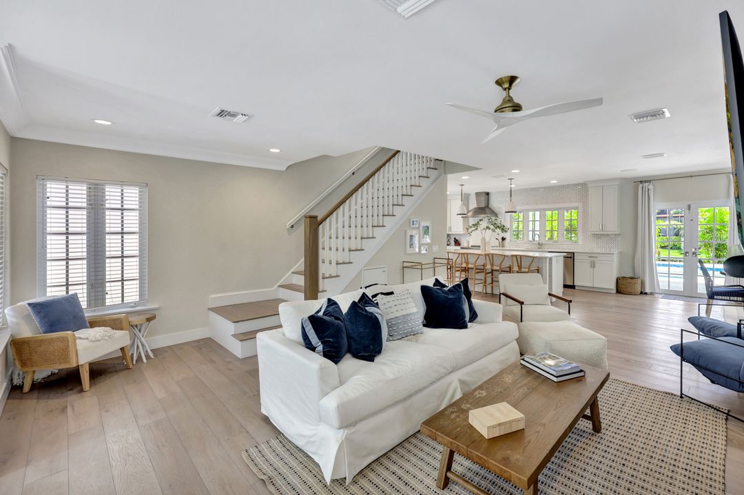 1500 Pelican Ave, Naples, FL 34102