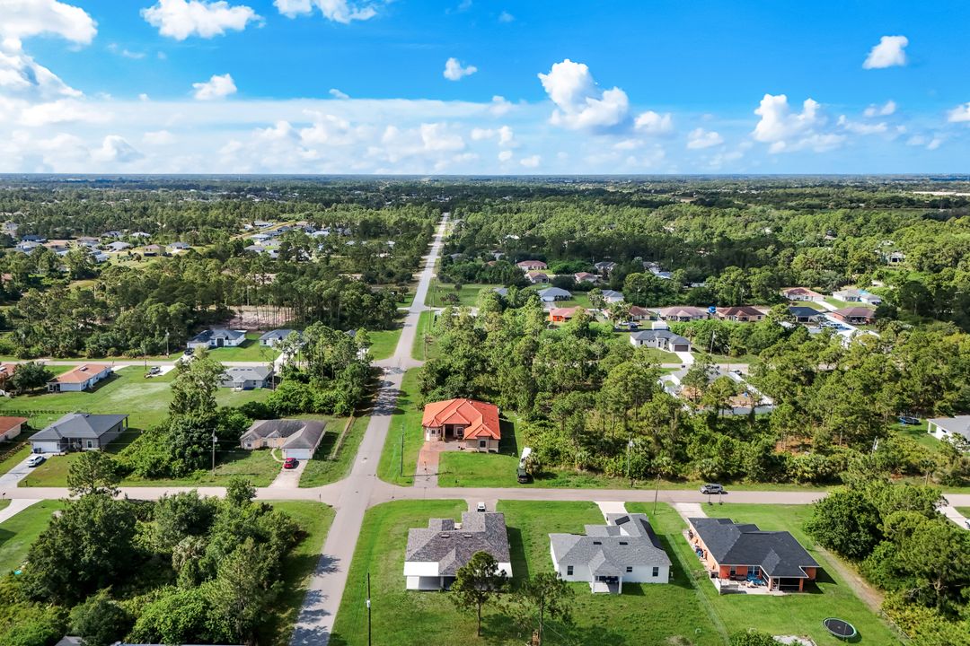 3200 41st St W, Lehigh Acres, FL 33971