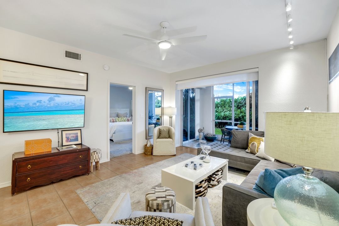 859 Tanbark Dr #101, Naples, FL 34108