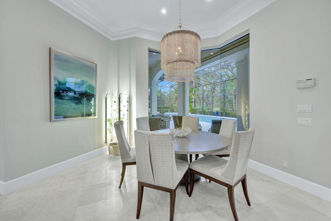 253 Cheshire Way, Naples, FL 34110