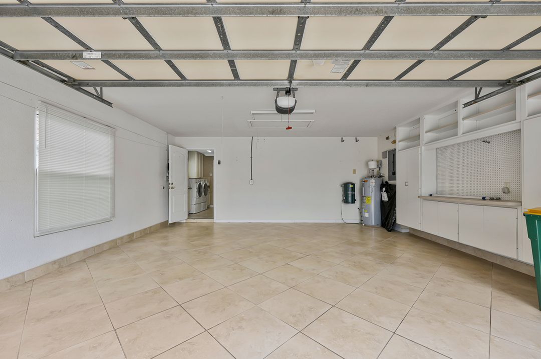 5386 Guadeloupe Way, Naples, FL 34119