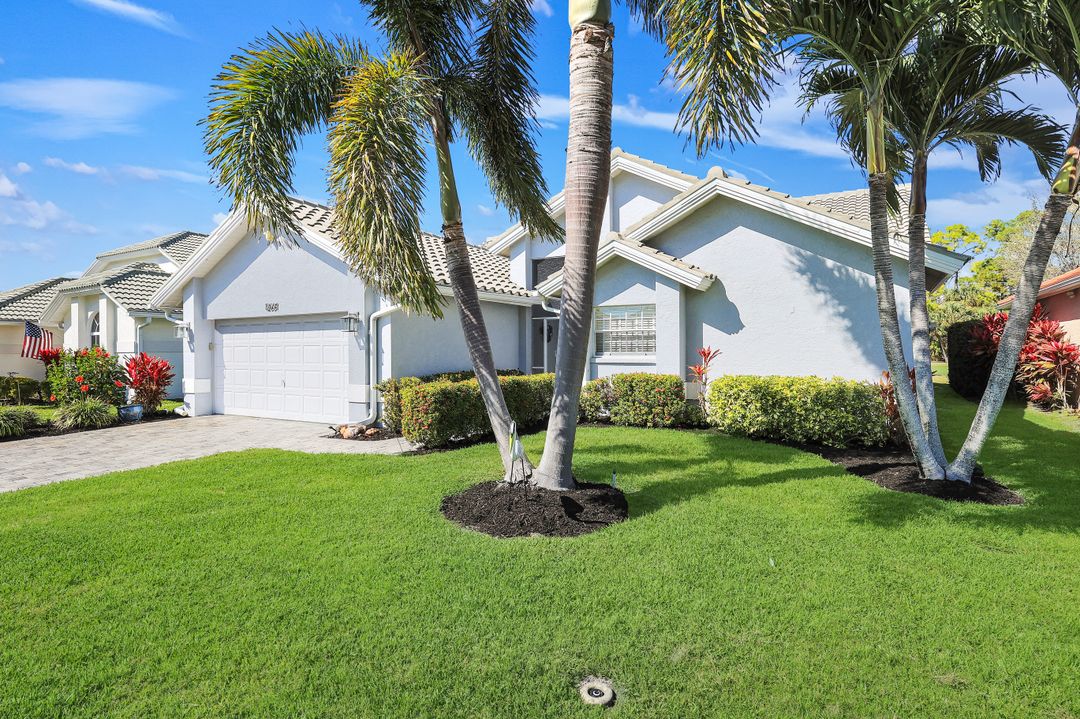 12651 Hunters Ridge Dr, Bonita Springs, FL 34135