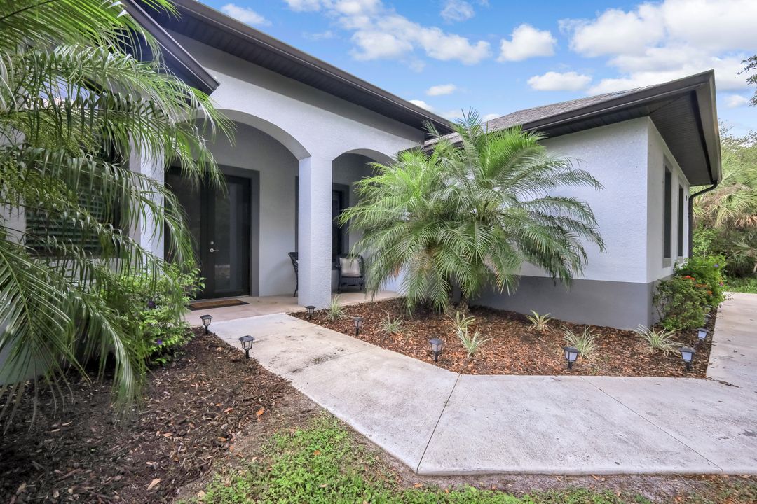 79 41st Ave NE, Naples, FL 34120