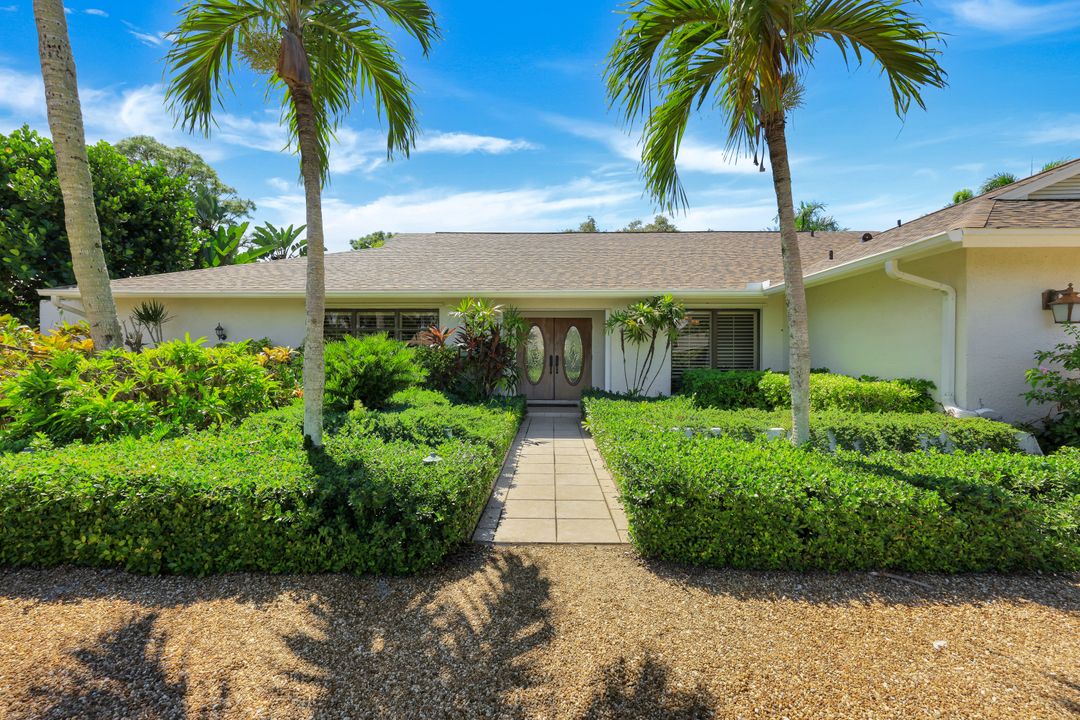 1924 Empress Ct, Naples, FL 34110