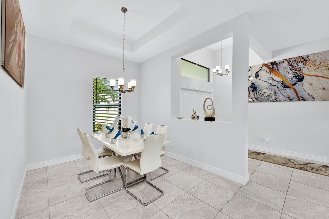 606 SE 4th St, Cape Coral, FL 33990