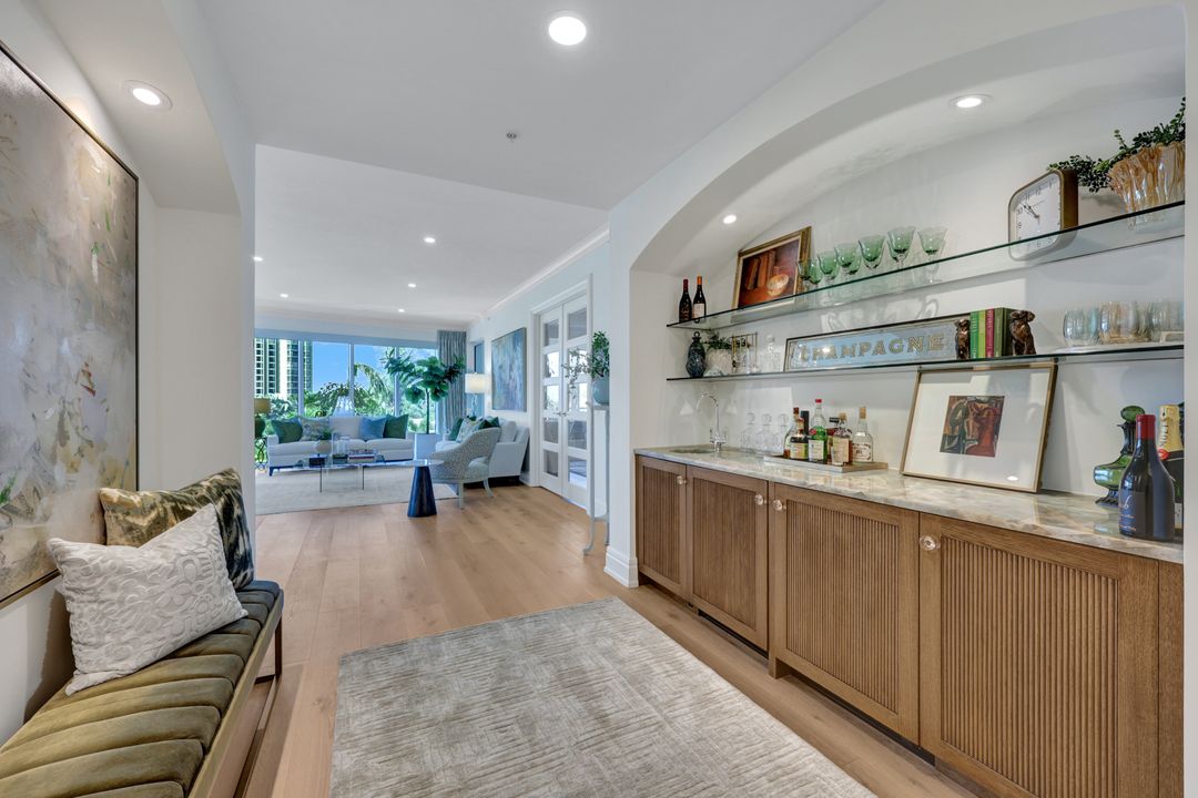 4501 Gulf Shore Blvd N #403, Naples, FL 34103