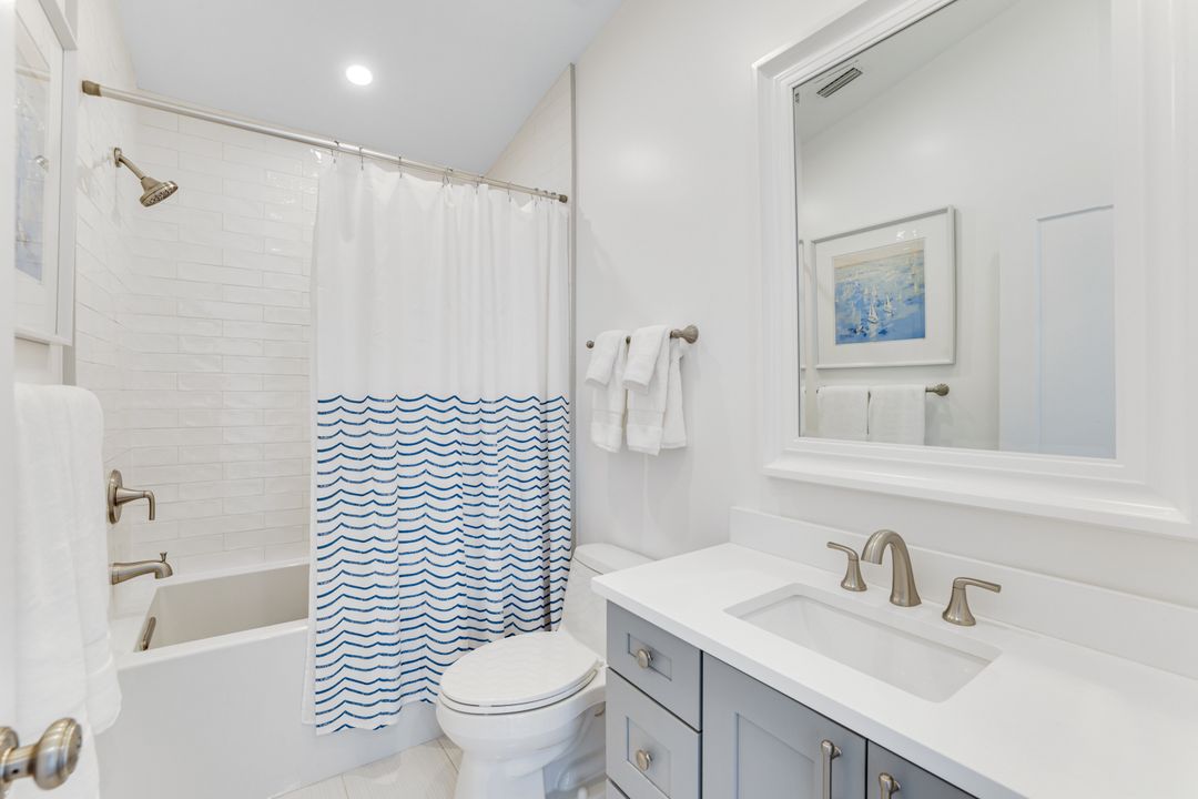 8345 Excalibur Cir #M4, Naples, FL 34108