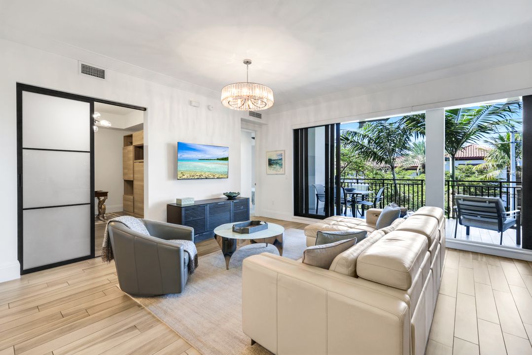 1035 3rd Ave S #305, Naples, FL 34102