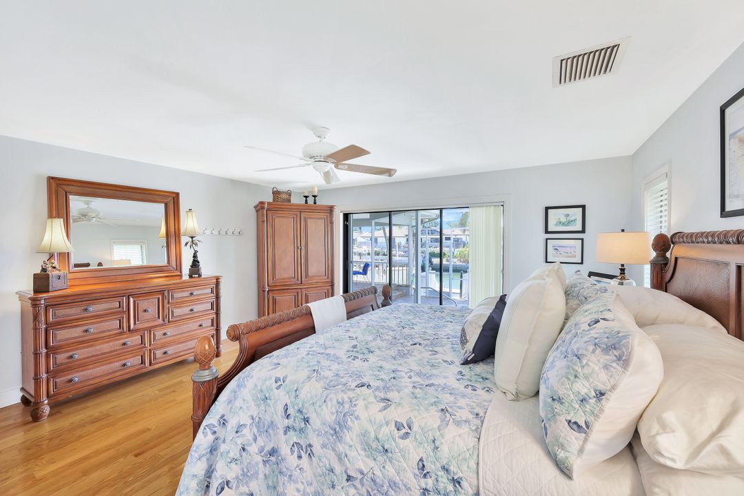 230 Windbrook Ct, Marco Island, FL 34145